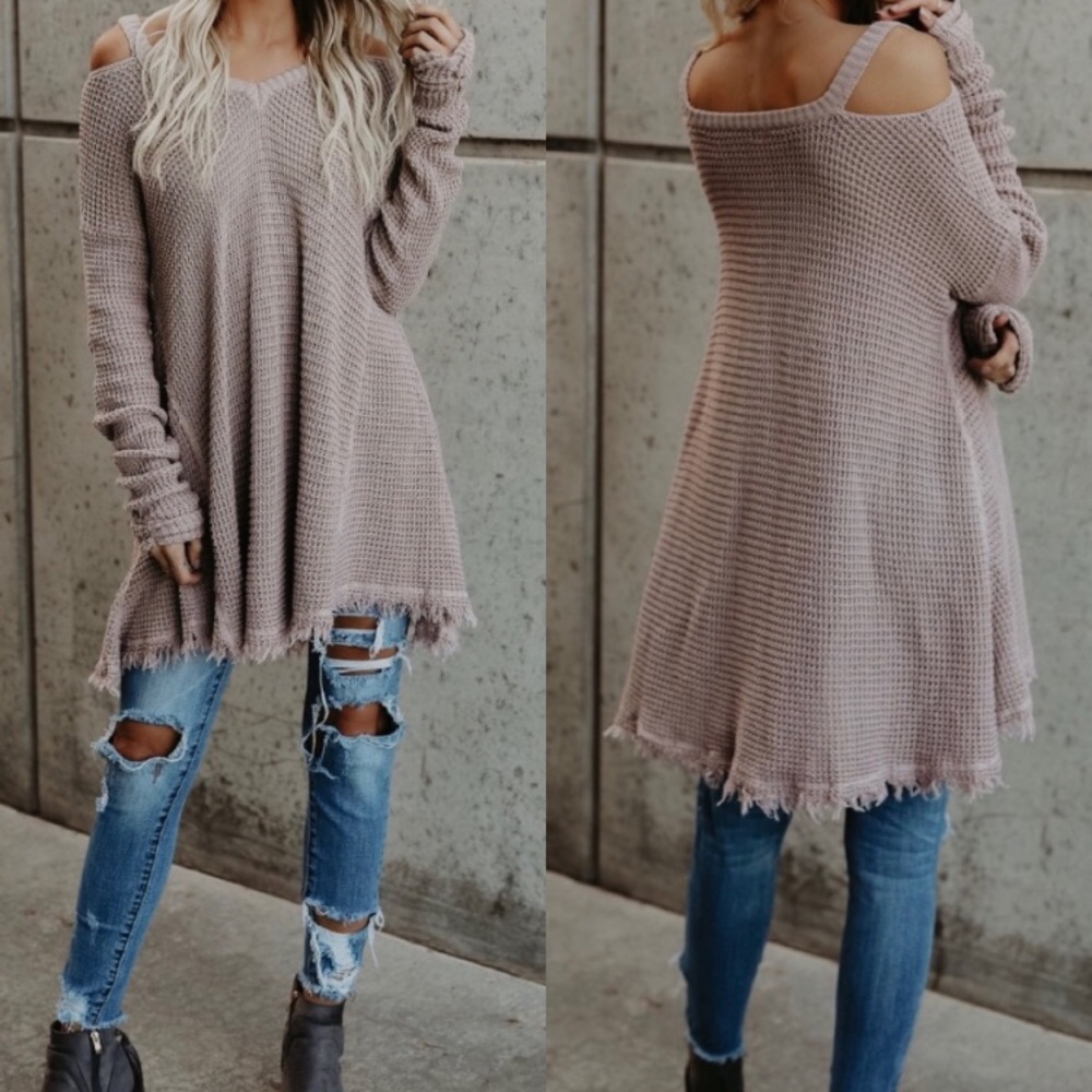 ❤️LAST ONE❤️ Cut shoulder sweater! - Picture 1 of 2